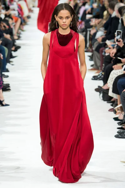 Look 32